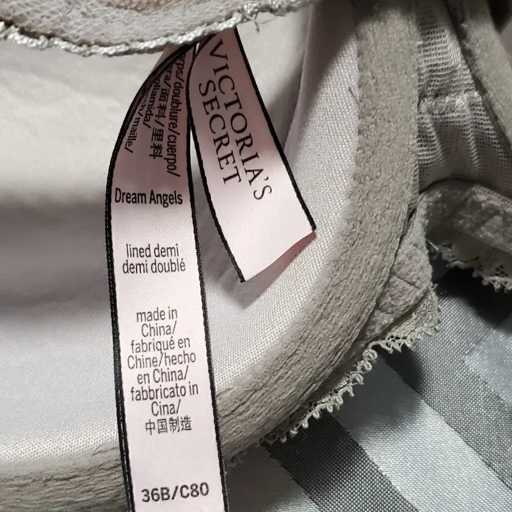 (HH). Victoria's Secret Dream Angels Demi Lace Gray Bra